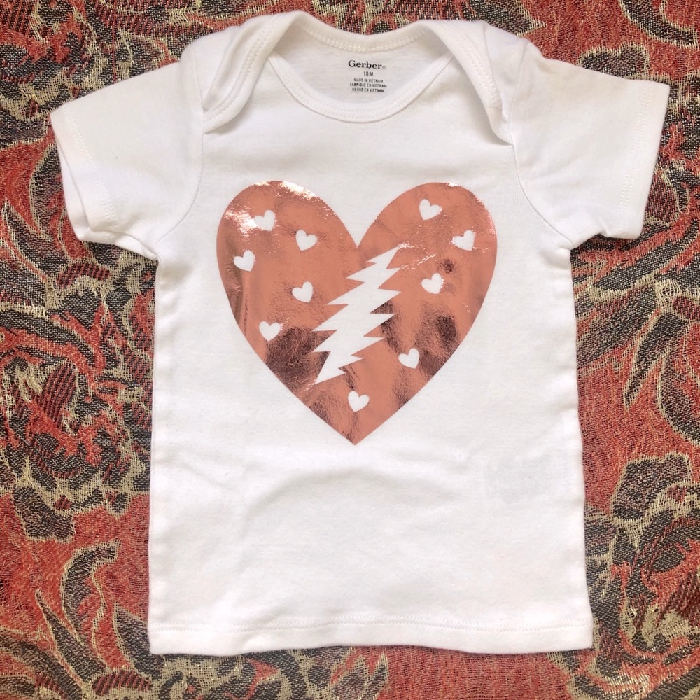NWT Grateful Dead Baby Tee -HeartBolt PINK